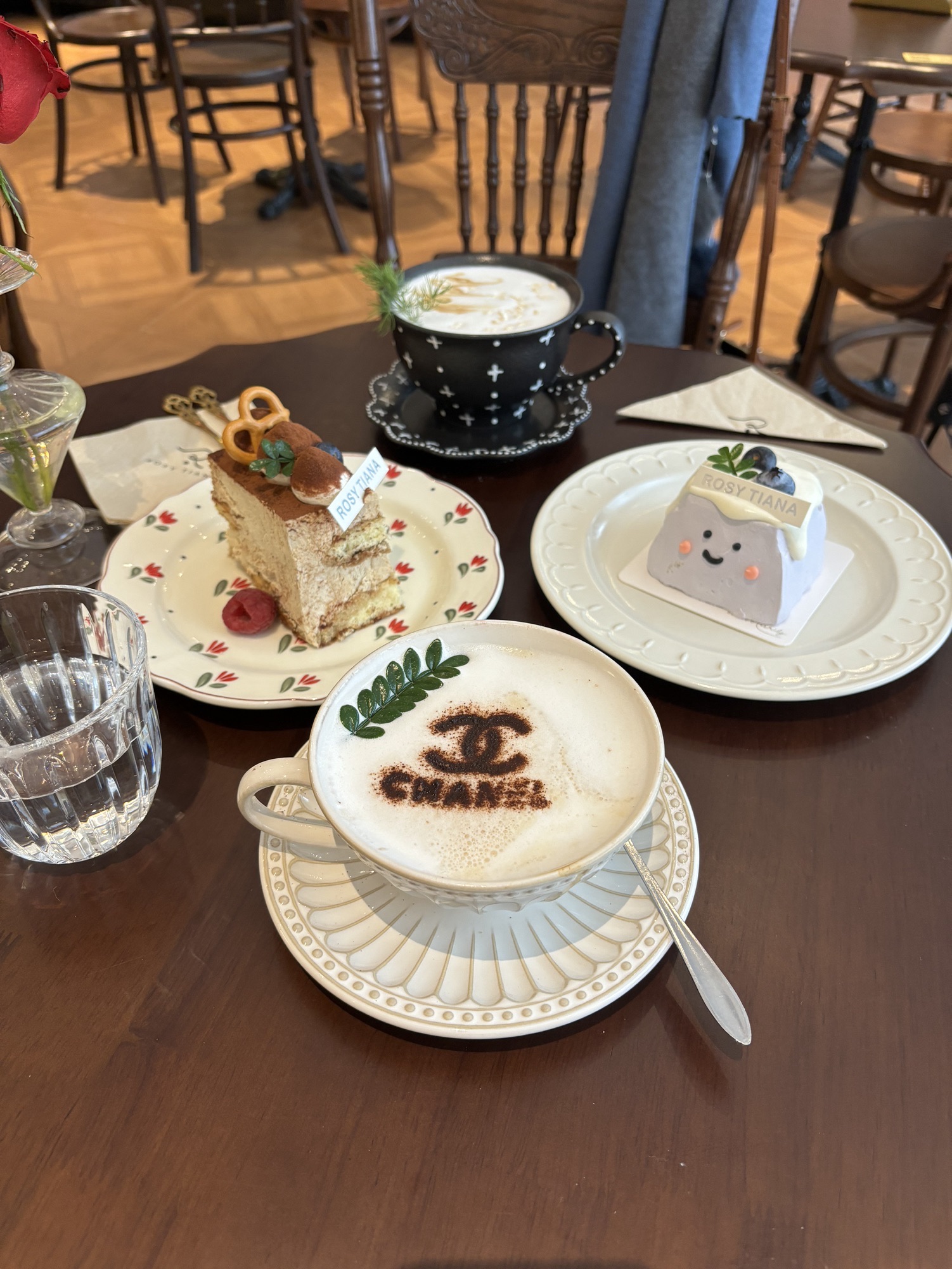 ROSY TIANA 法式咖啡花艺馆(天逸湾店)