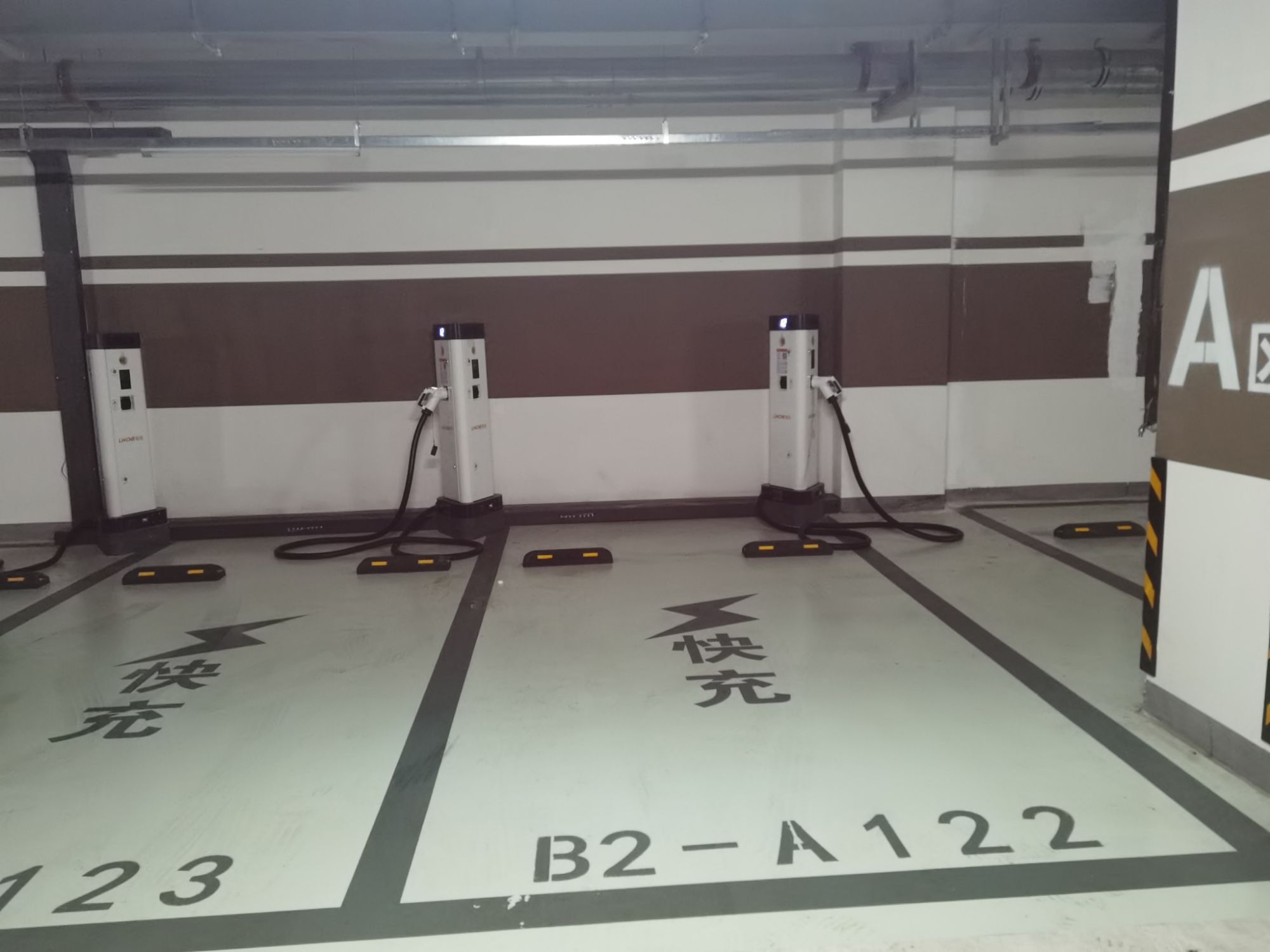 小桔充电汽车充电站(北京大兴玫瑰园充电站)