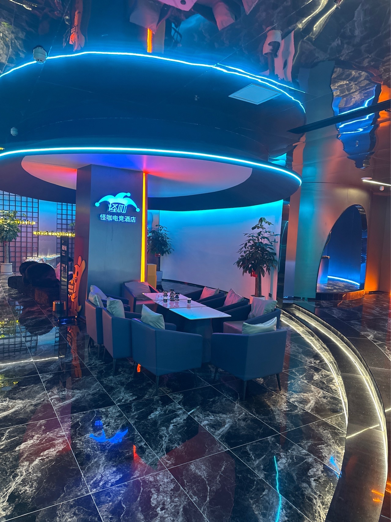 FOULPLAY沉浸游戏(郴州旗舰店)