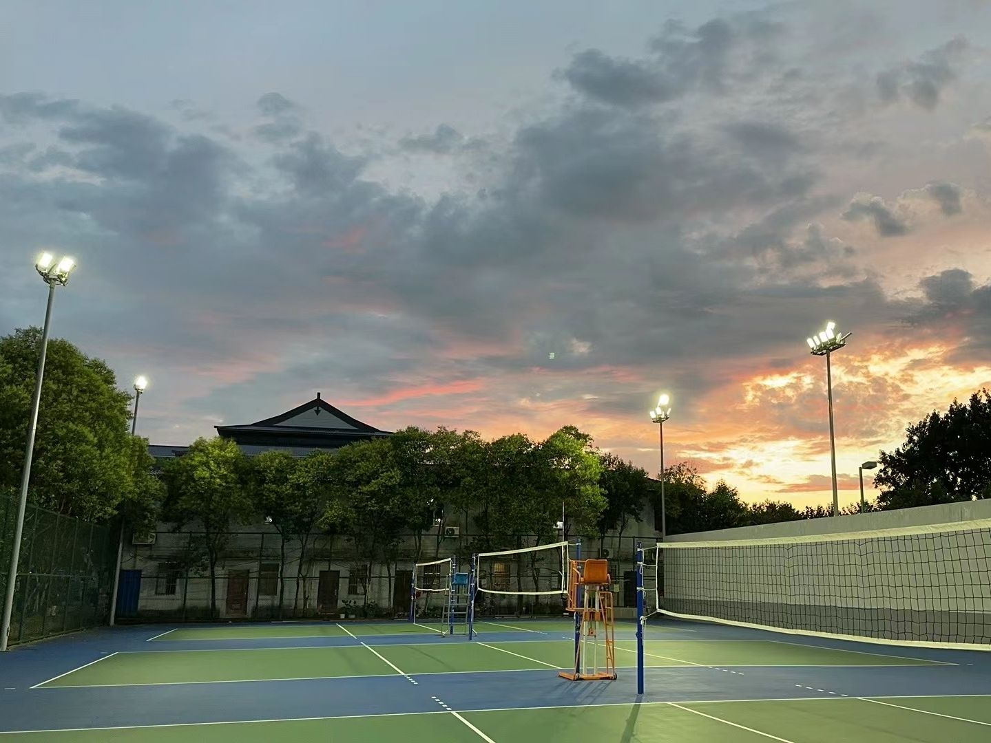 场地封面-浙江大学安中球场