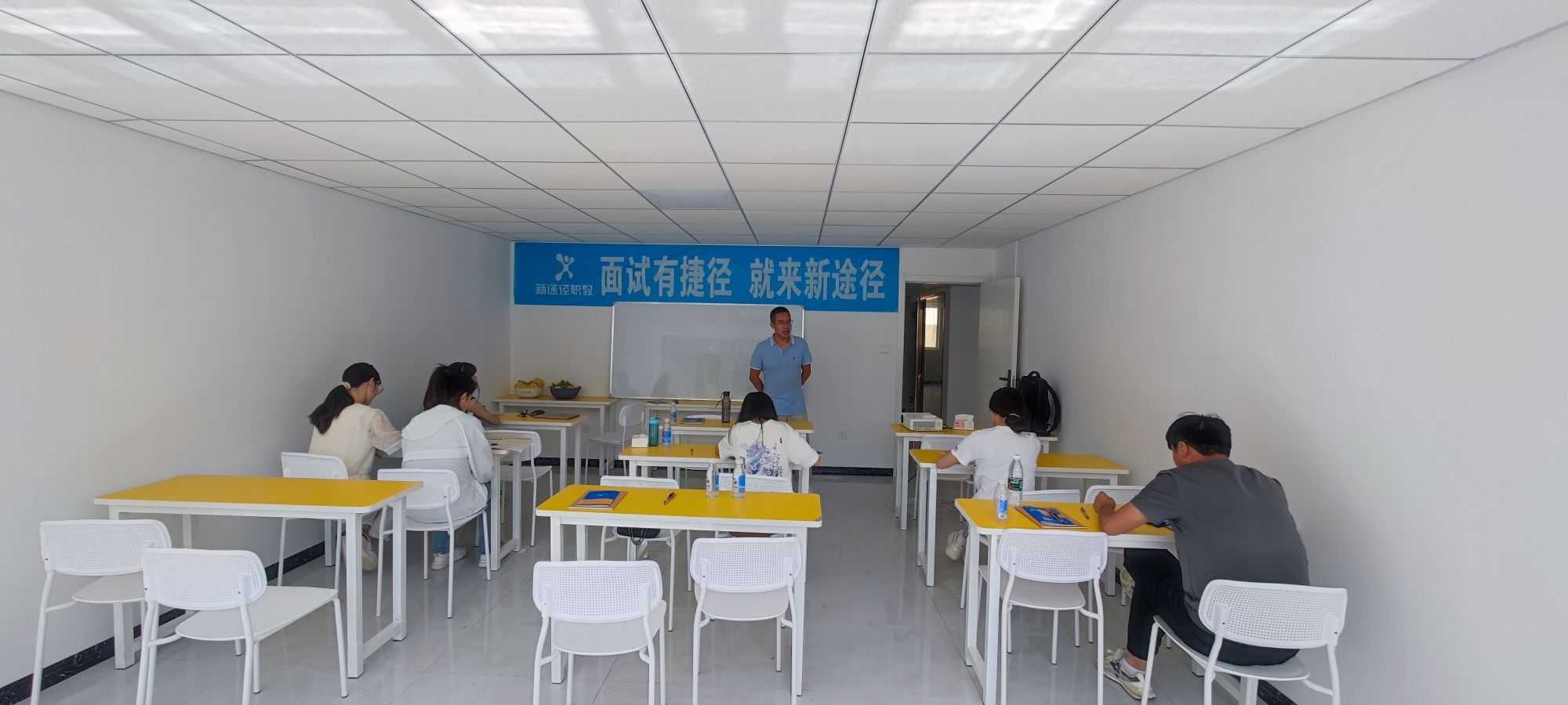 新途径教育(临夏校区)