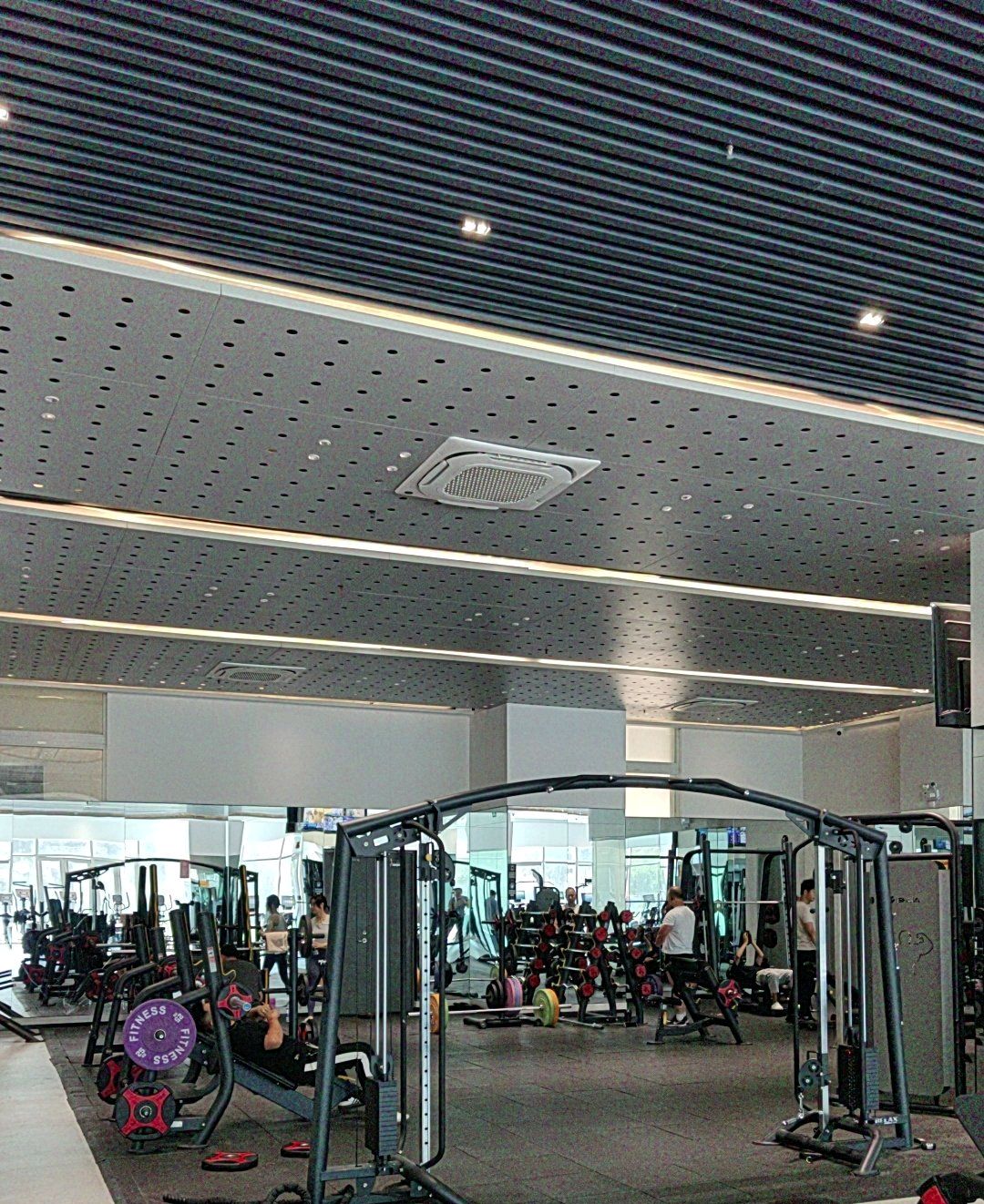 场地封面-瑞力健身(奥体中心店)
