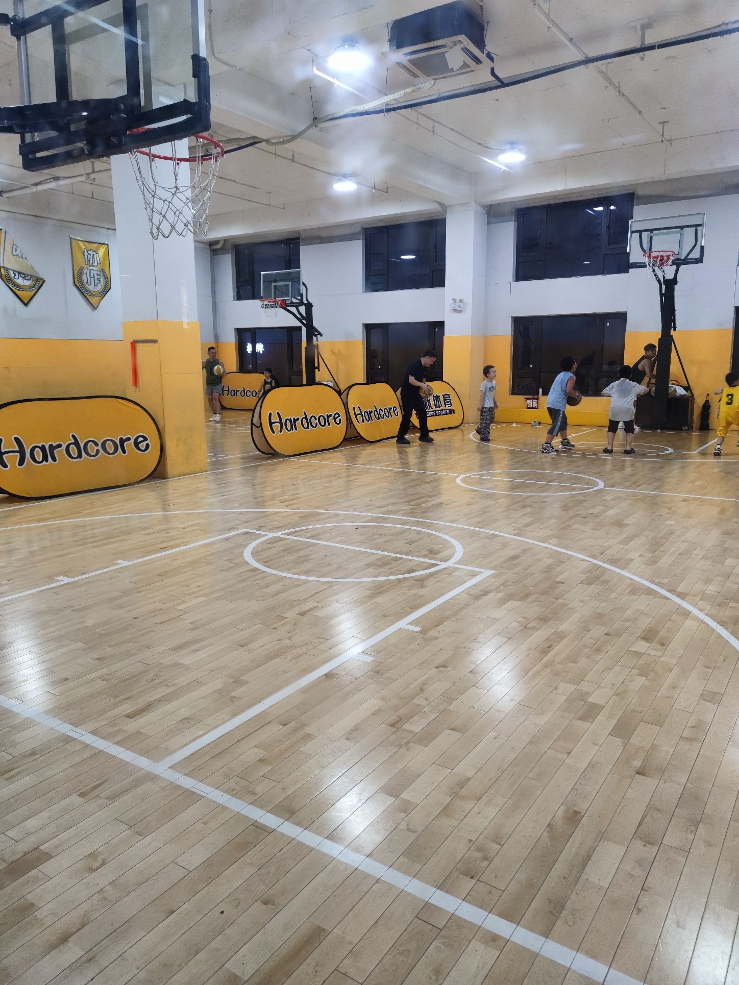 场地封面-乐动体育·篮球·羽毛球运动馆