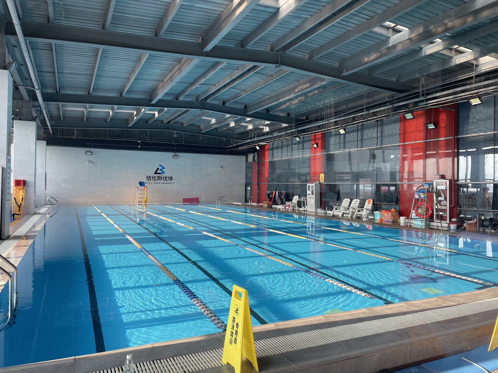 场地封面-佰伦斯优体游泳健身(九龙湖店)