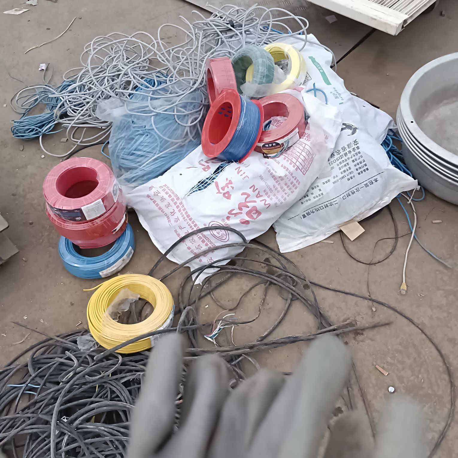 致阳铜铁铝空调废品回收