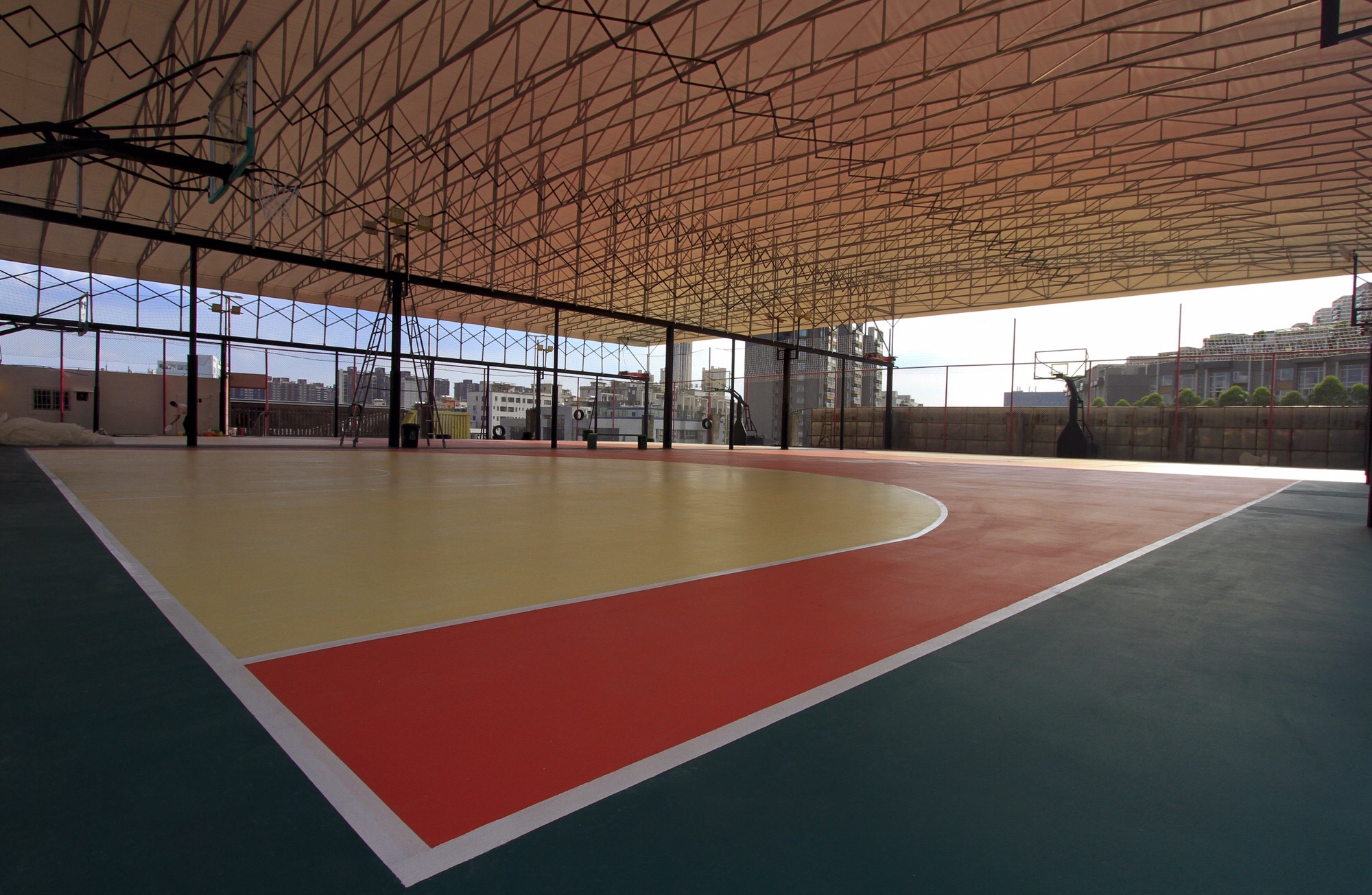 场地封面-狂打篮球公园