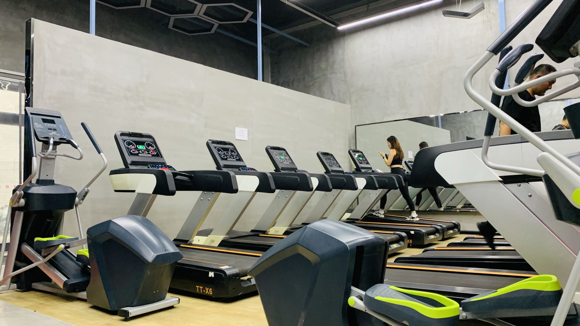 恒跃游泳健身(黄岗店)