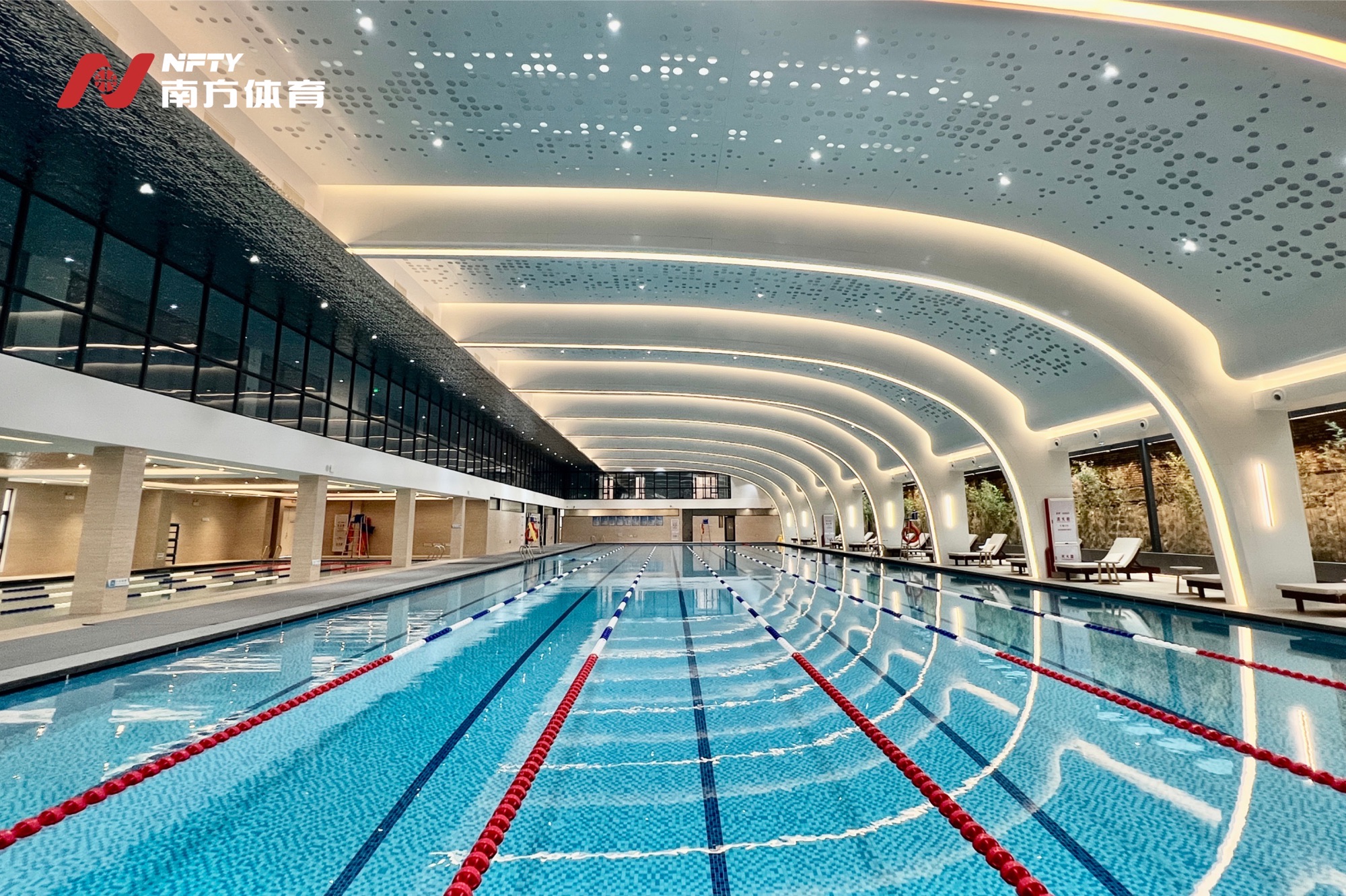 南方体育游泳馆·室内恒温泳池