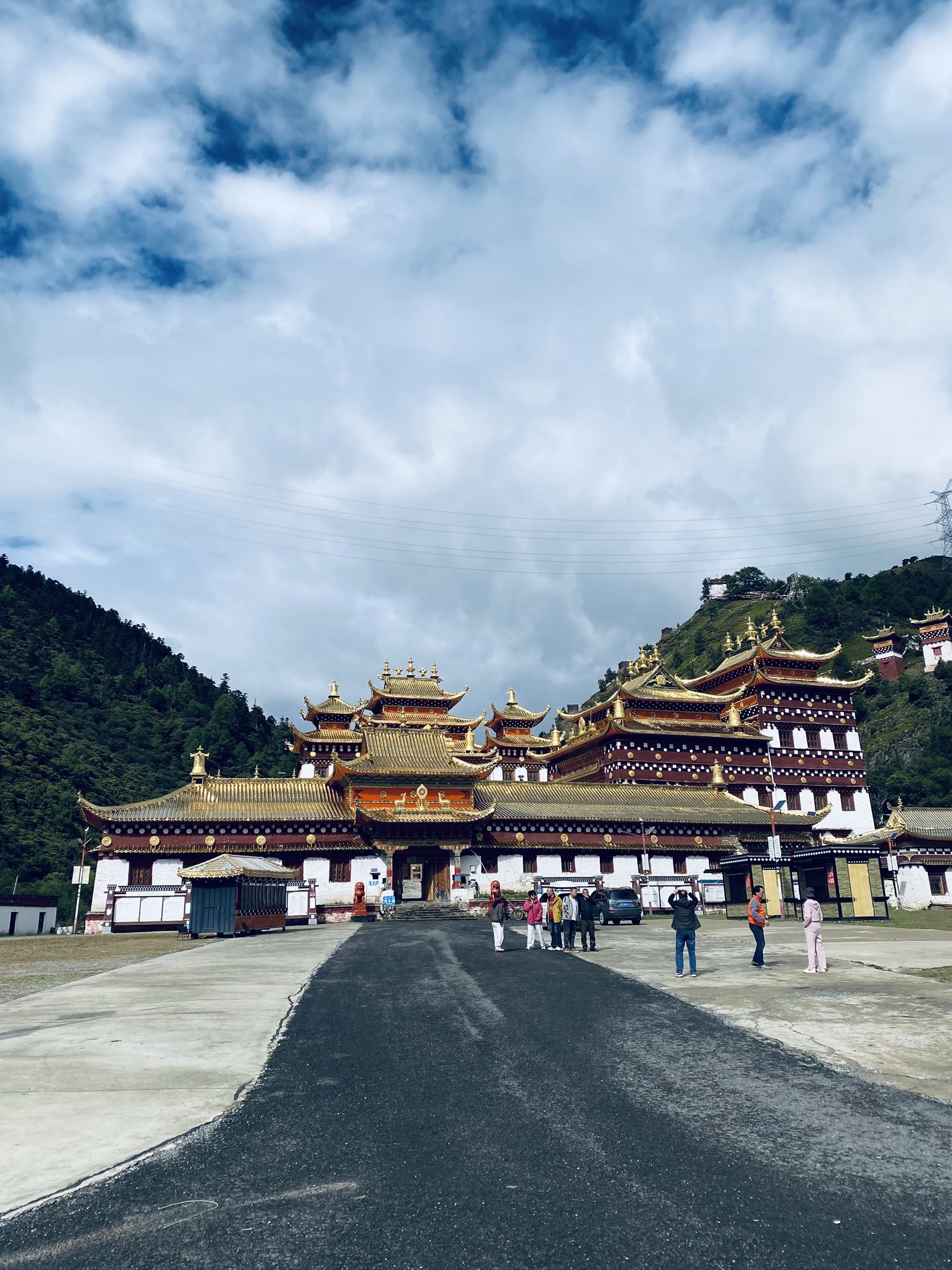 扎古寺实景照片