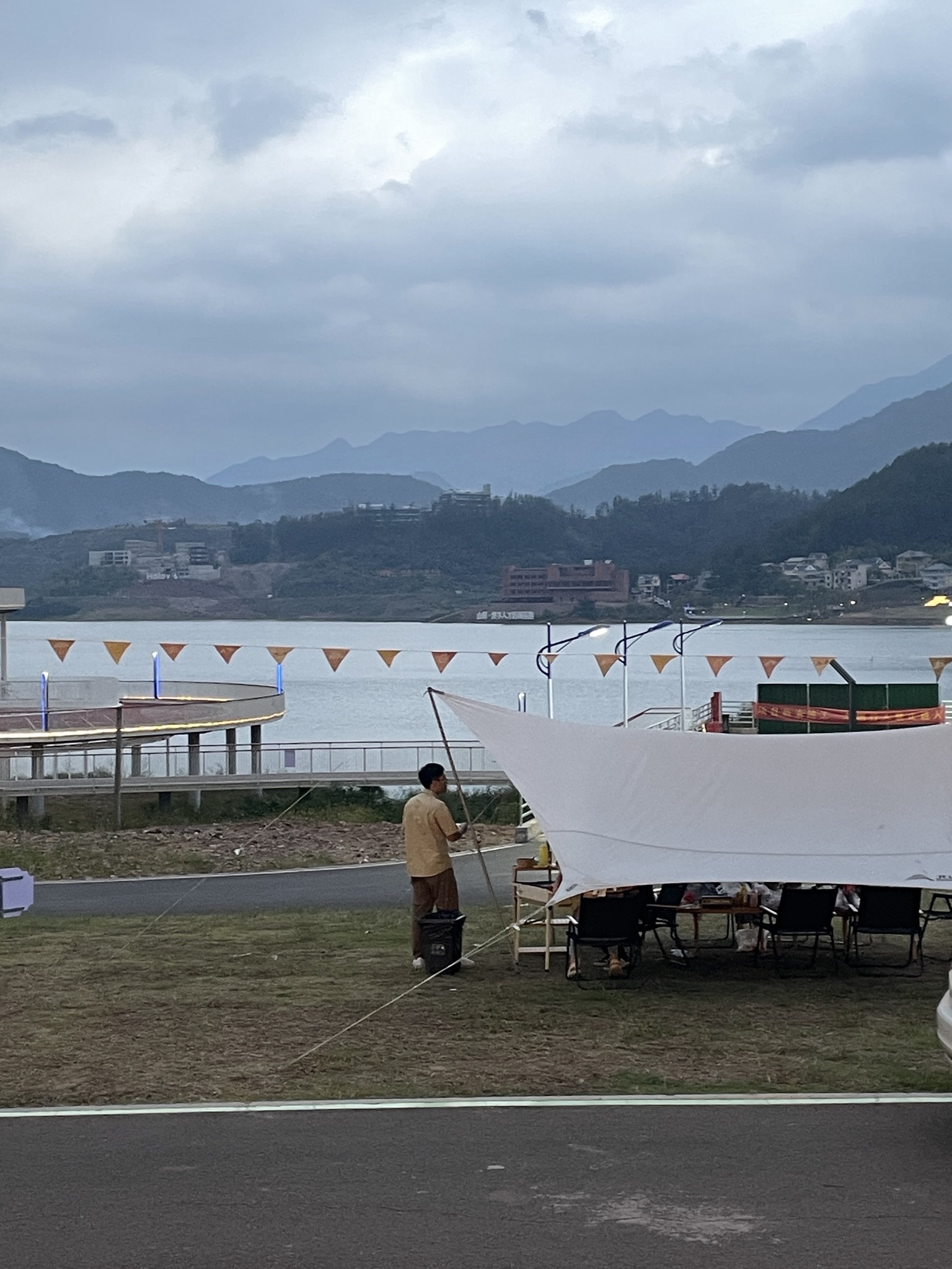 仙侠湖水丽公园旅行图片 3