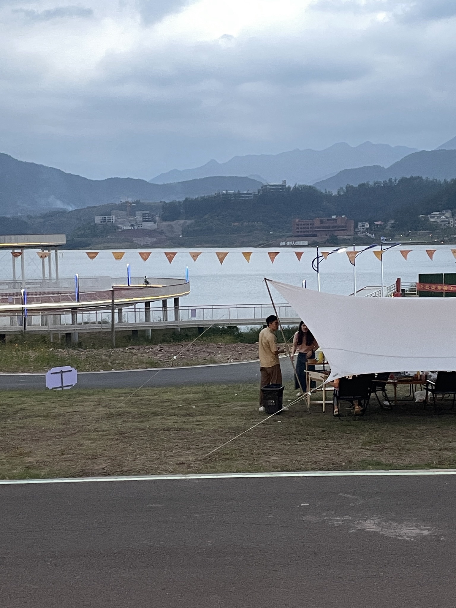 仙侠湖水丽公园旅行图片 1