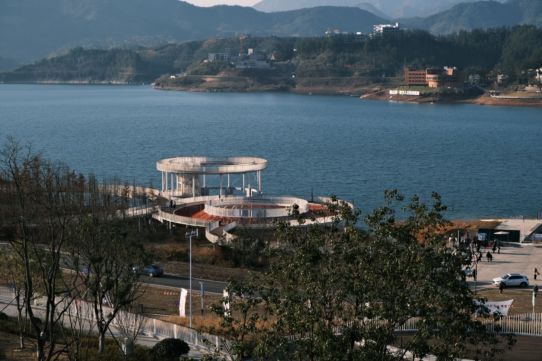 仙侠湖水丽公园旅行图片 2