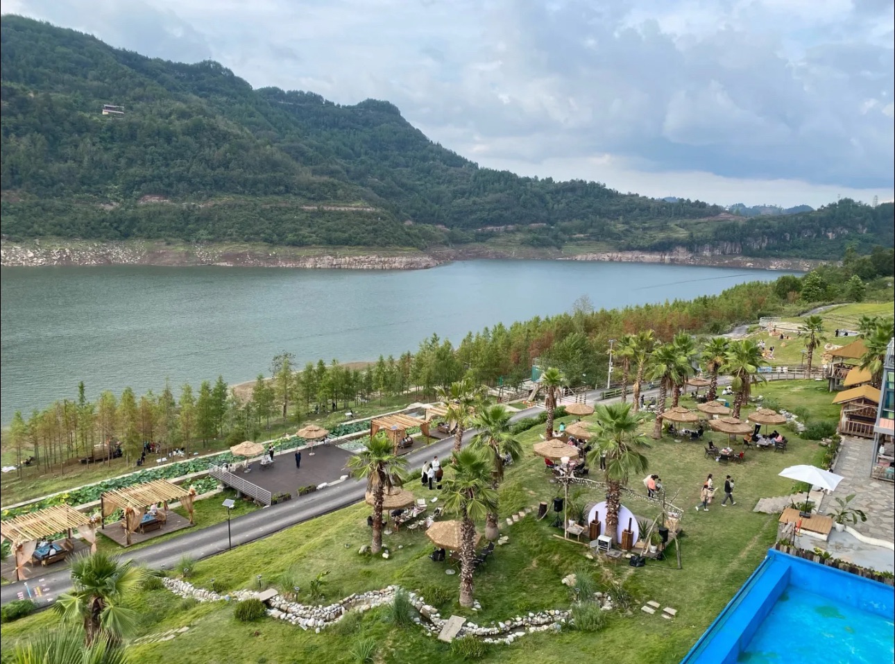 桥头山与湖·湖心营地