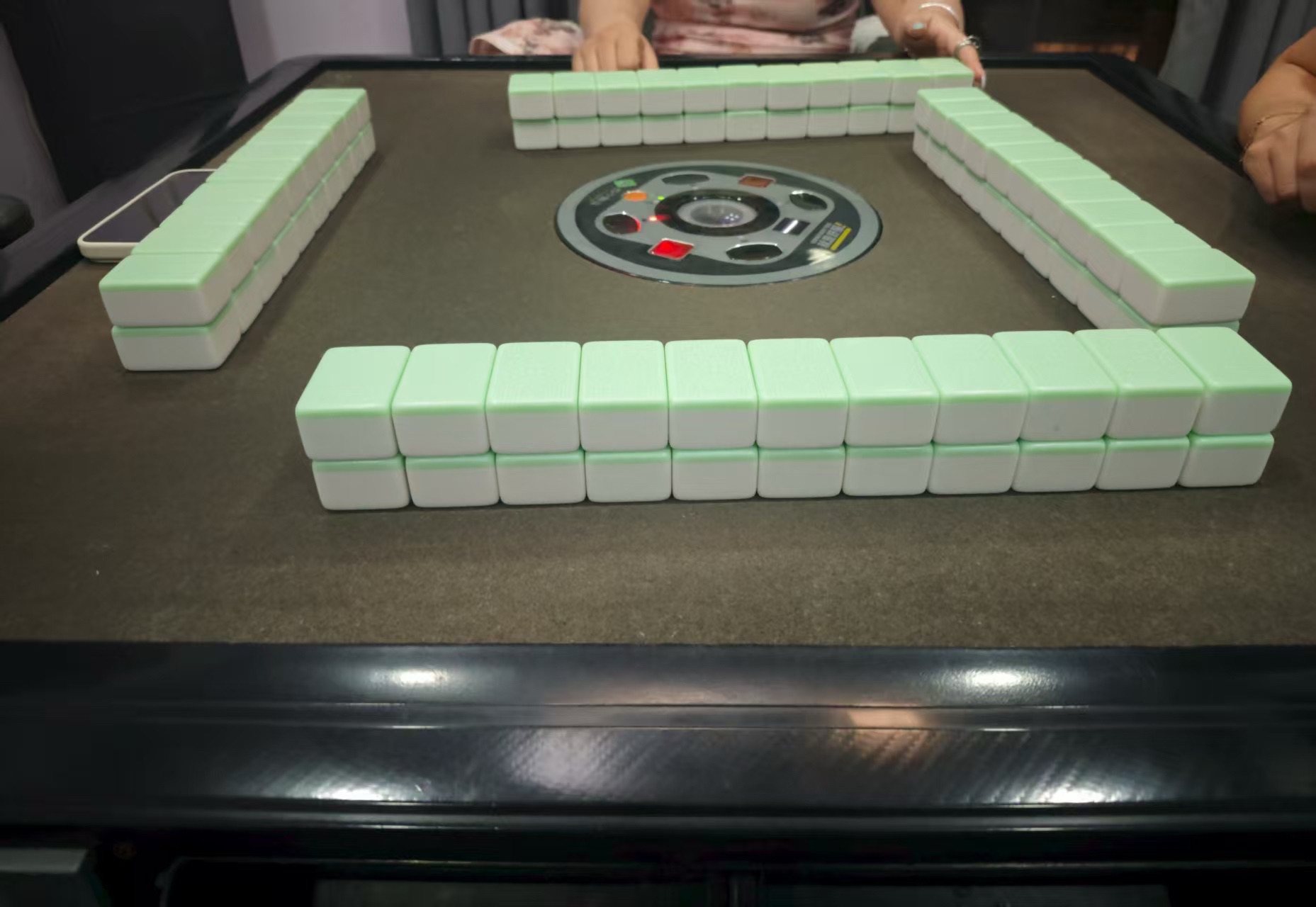 场地封面-四个朋友·自助棋牌(光谷软件园店)