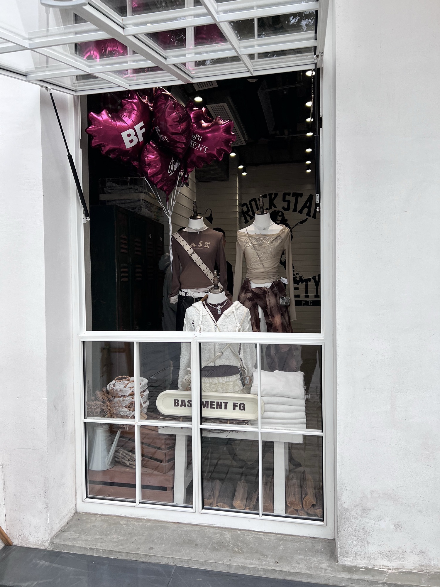 BF服装品牌店(民众乐园店)