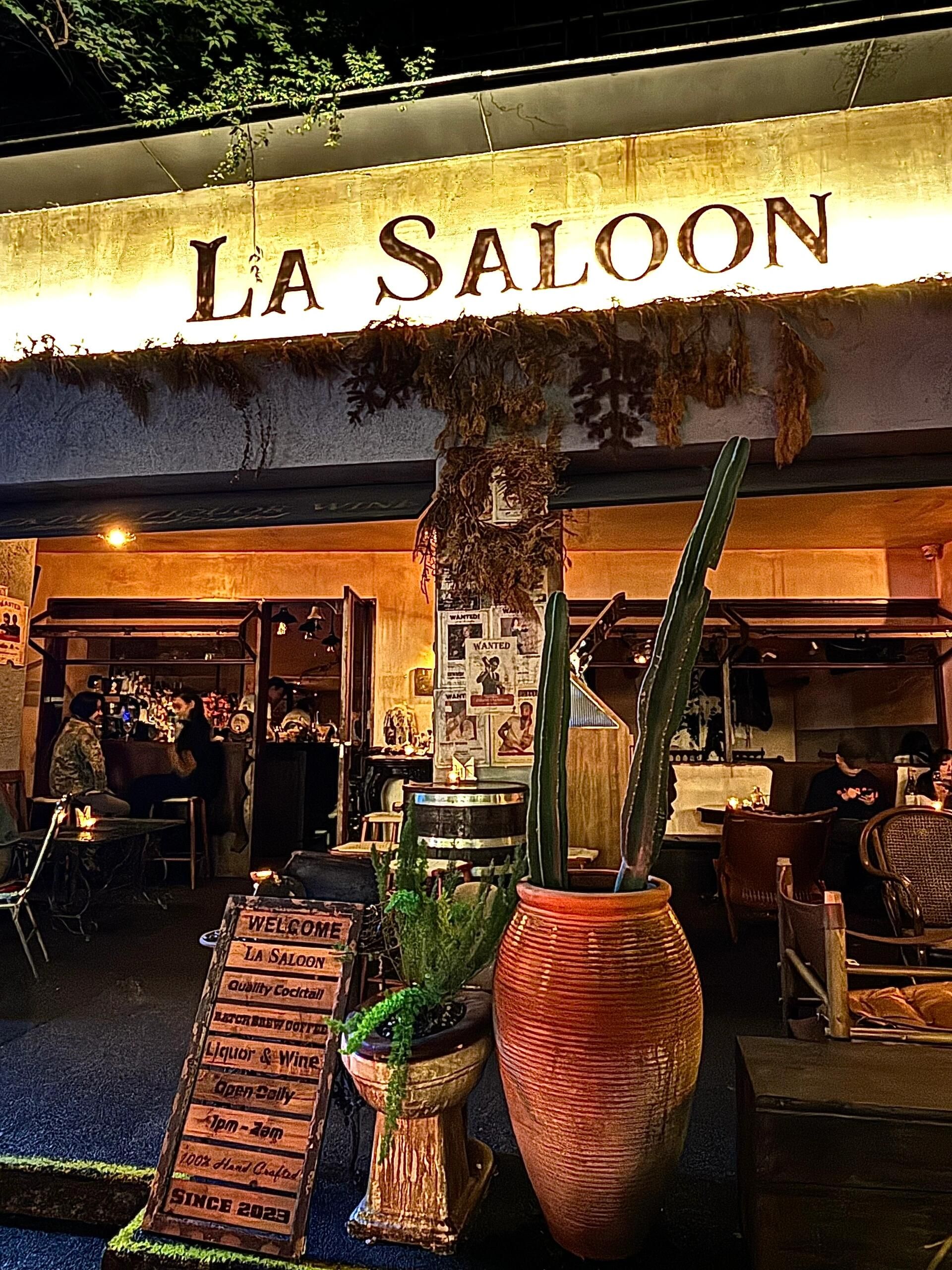 La Saloon