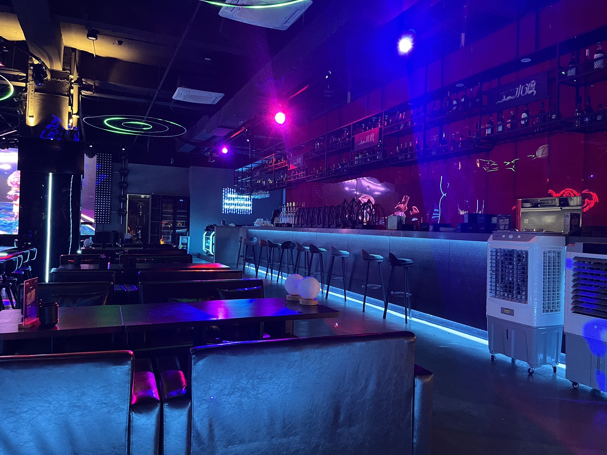 场地封面-水渡music bar