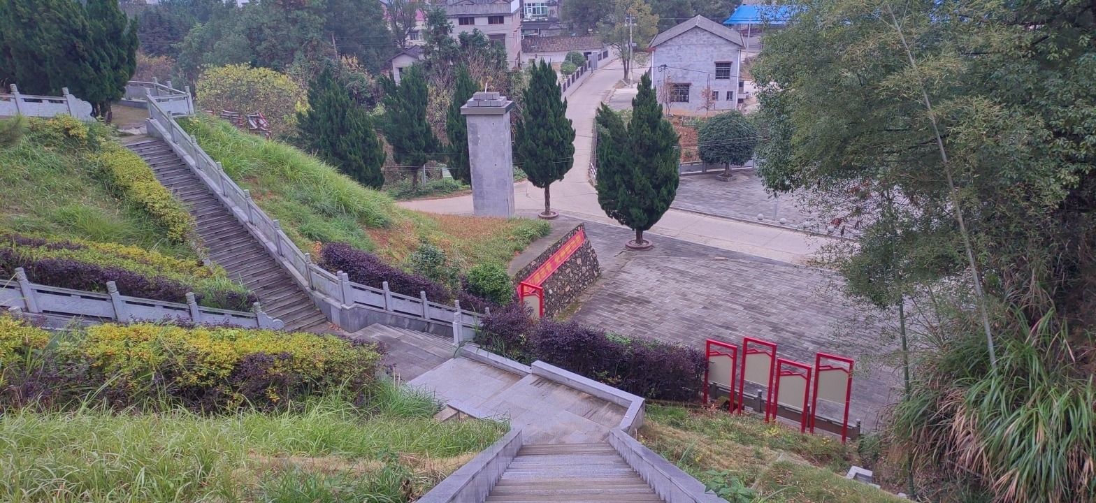 革命烈士纪念碑旅行图片 1