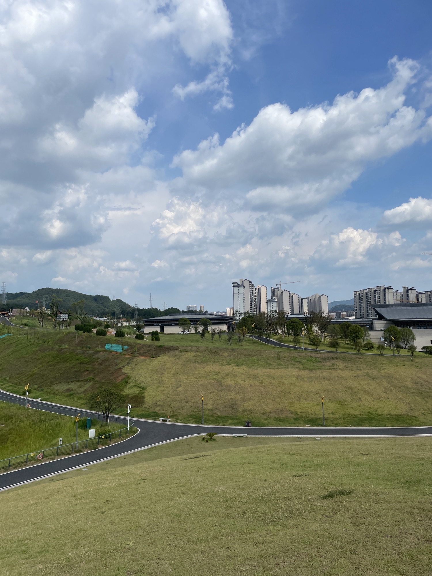 起凤山矿坑公园旅行图片 2