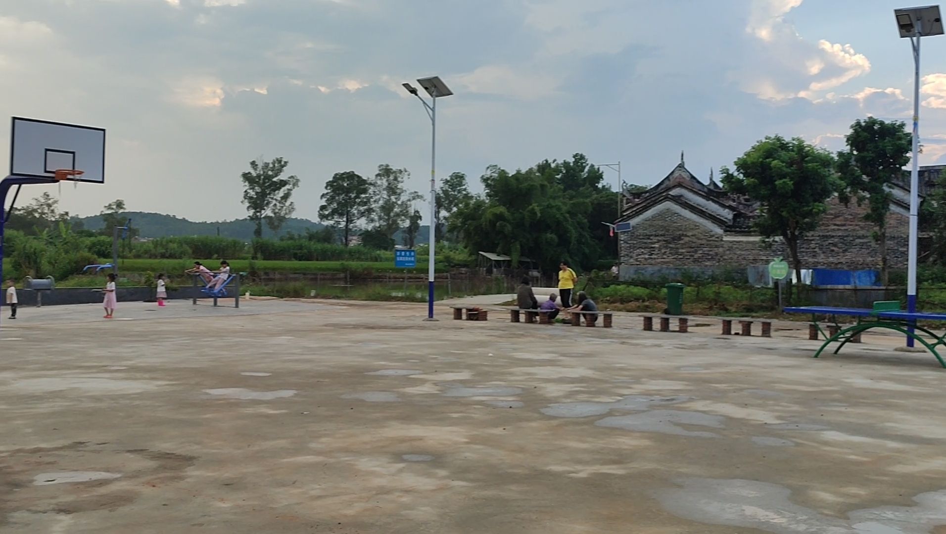 塘鹤岗文体广场旅行图片 1