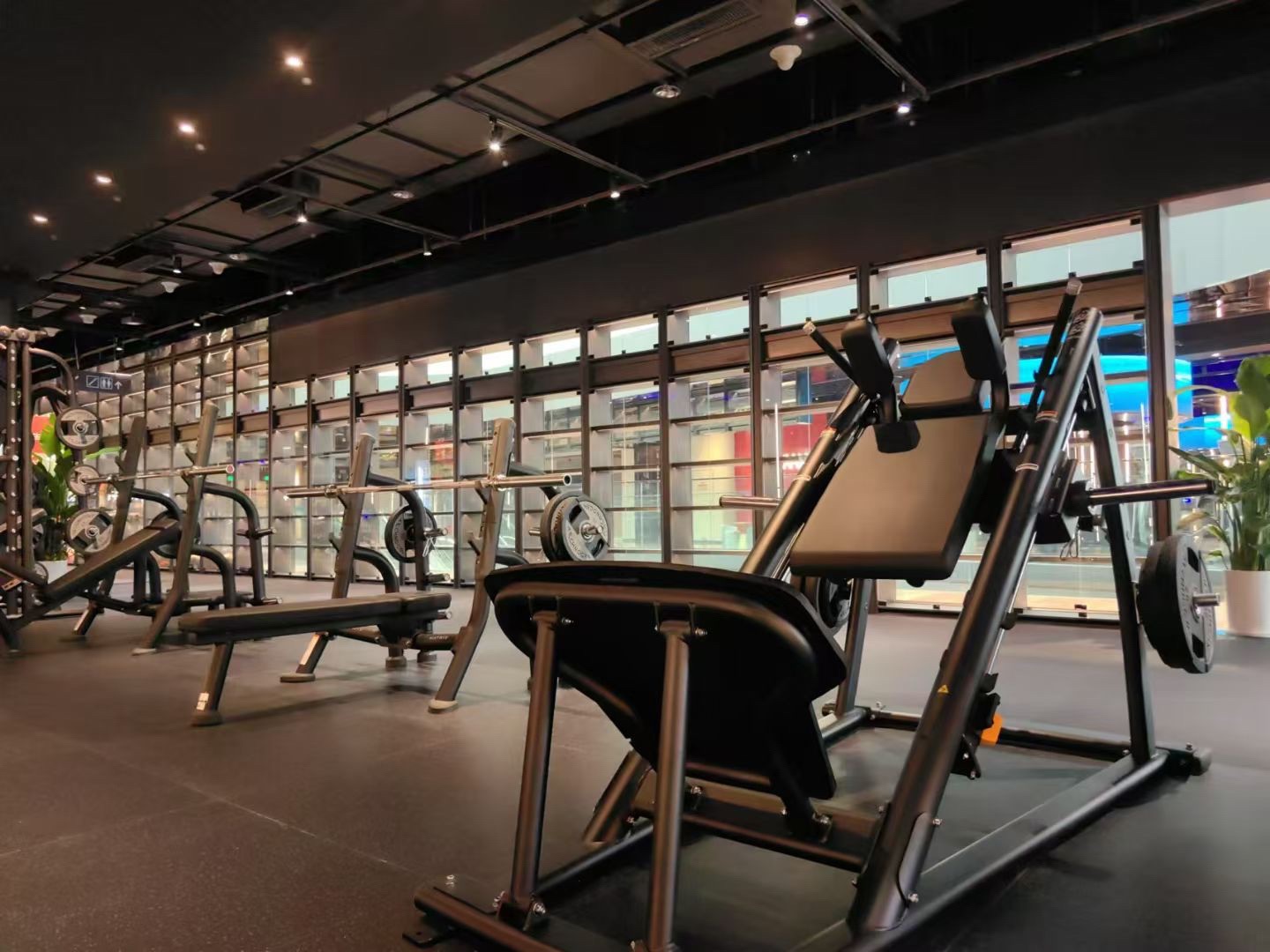 场地封面-瑞力健身(蓝海风店)