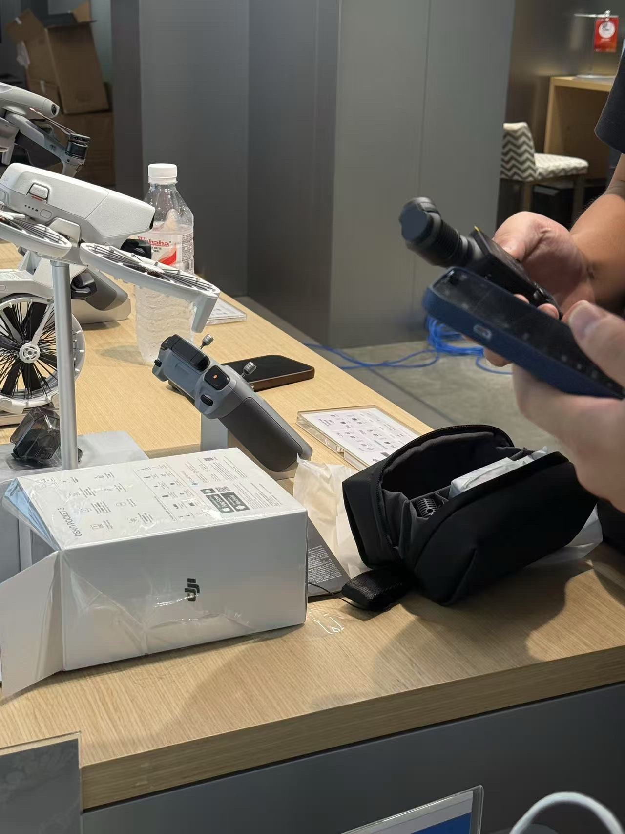 天强数码器材旗舰店(民德路店)