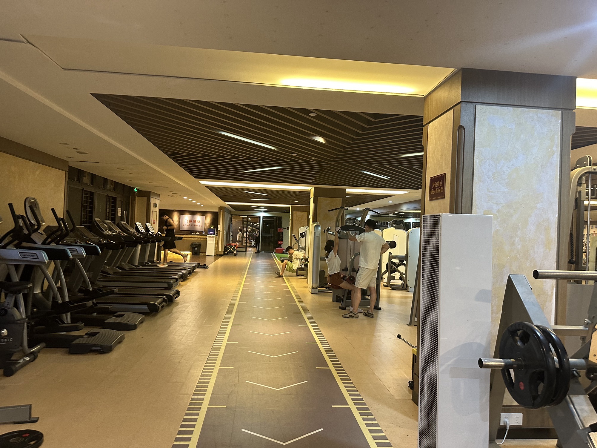 场地封面-水晶阁健身房