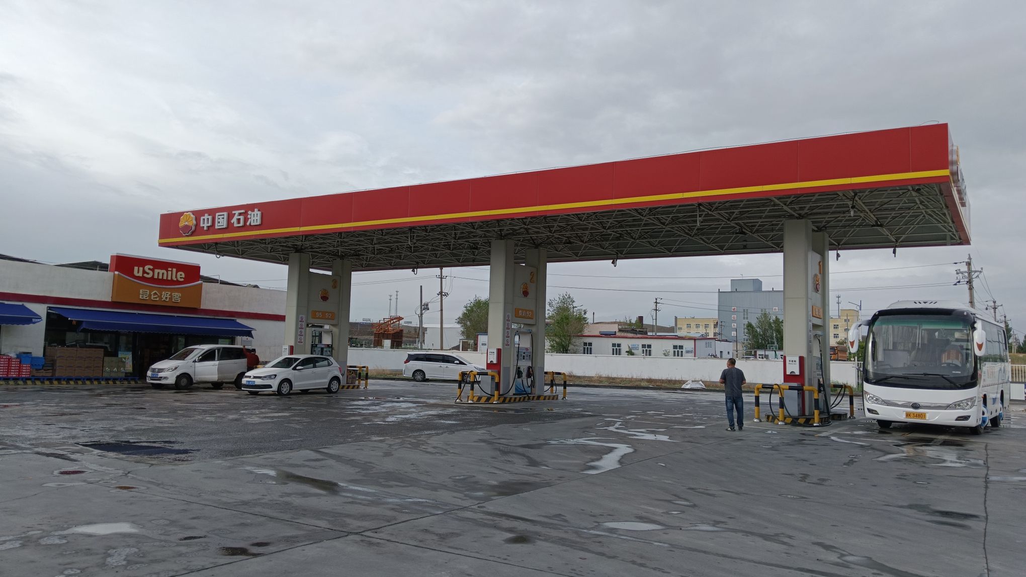 中国石油乌鲁木齐苜蓿沟加油站