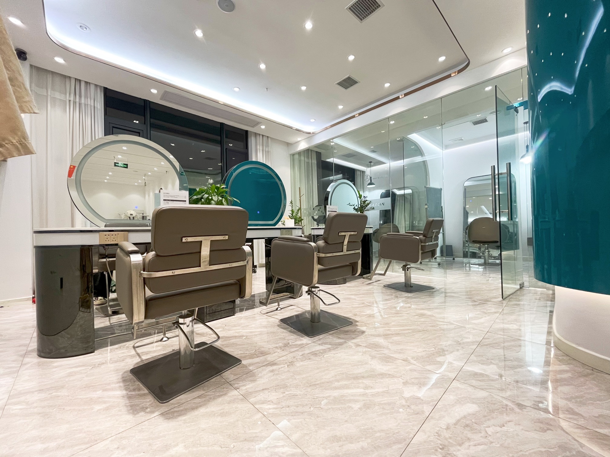 UN Hair发型设计(水游城店)