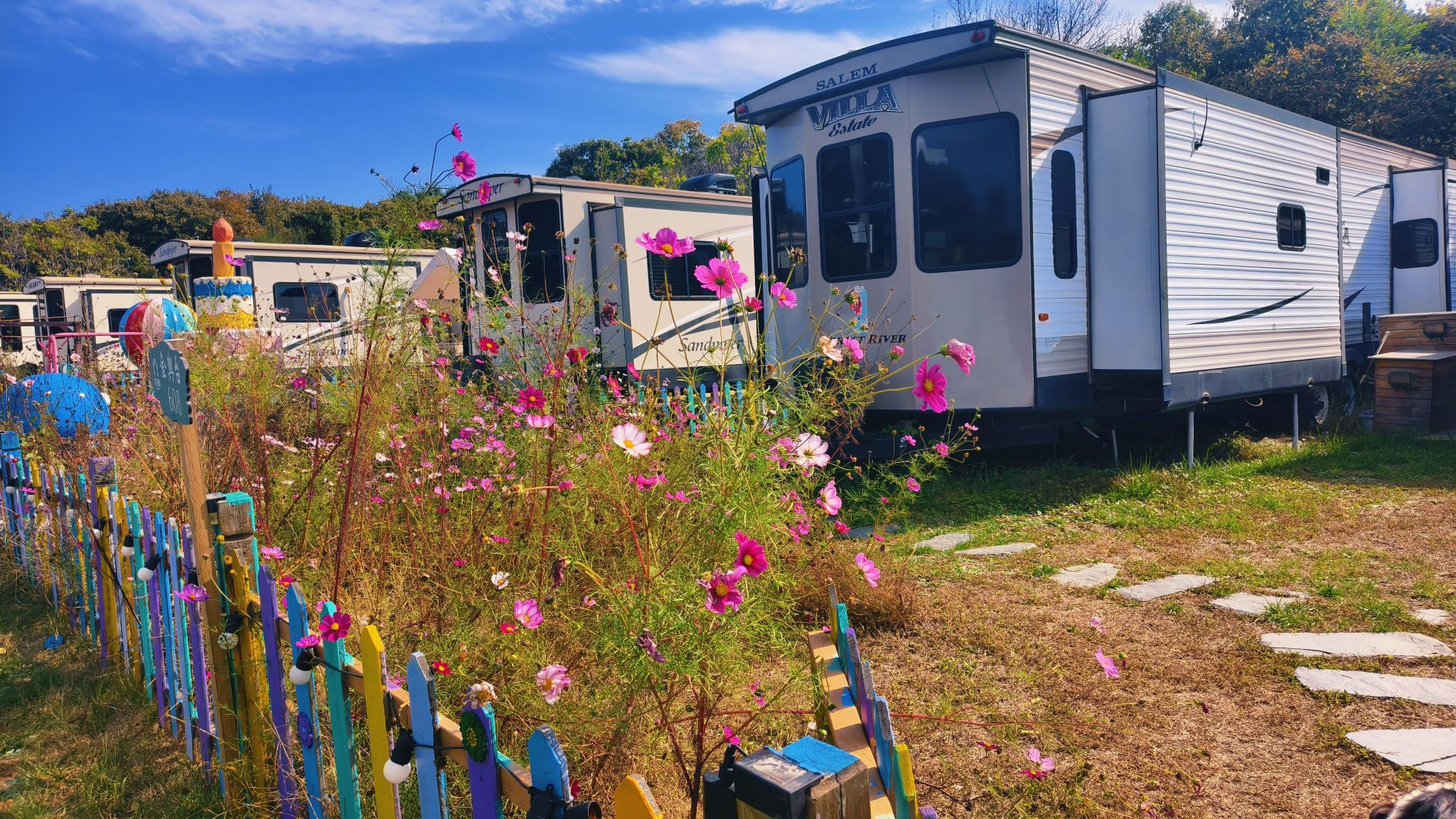 场地封面-东方绿洲露营地