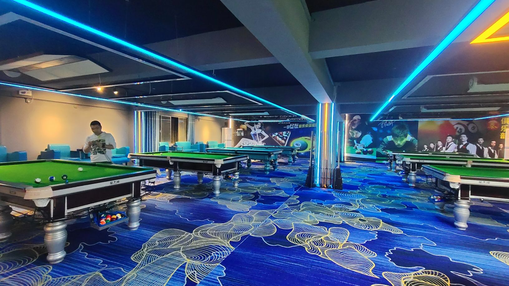 场地封面-豪泰桌球俱乐部