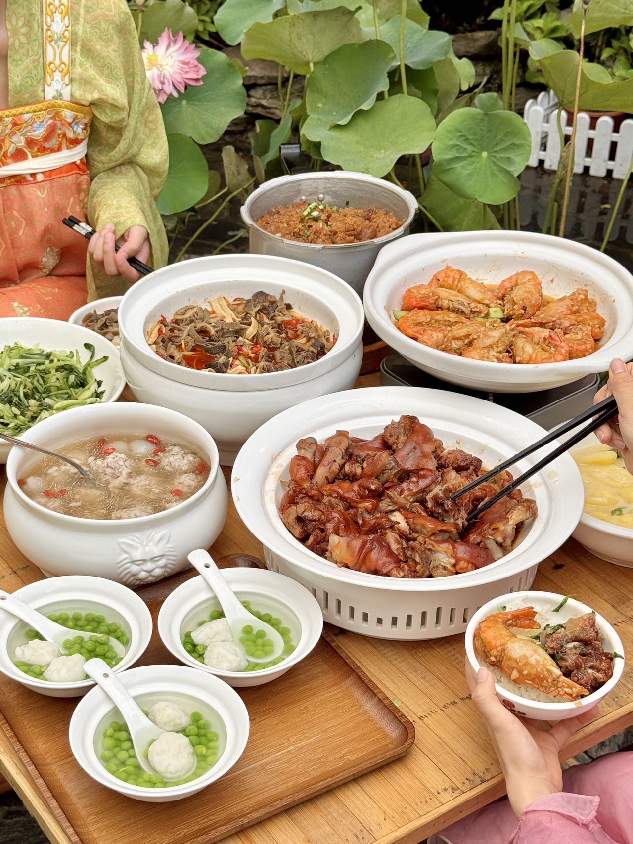 长株寻鲜餐饮店