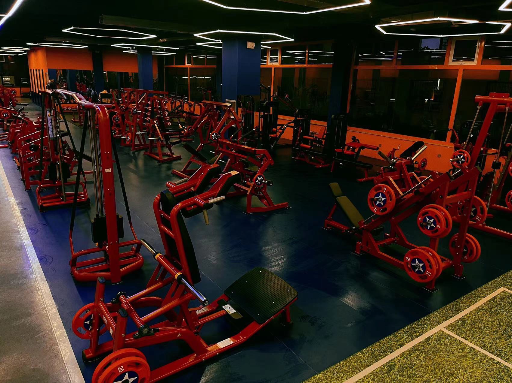 迅猛龙健身会所