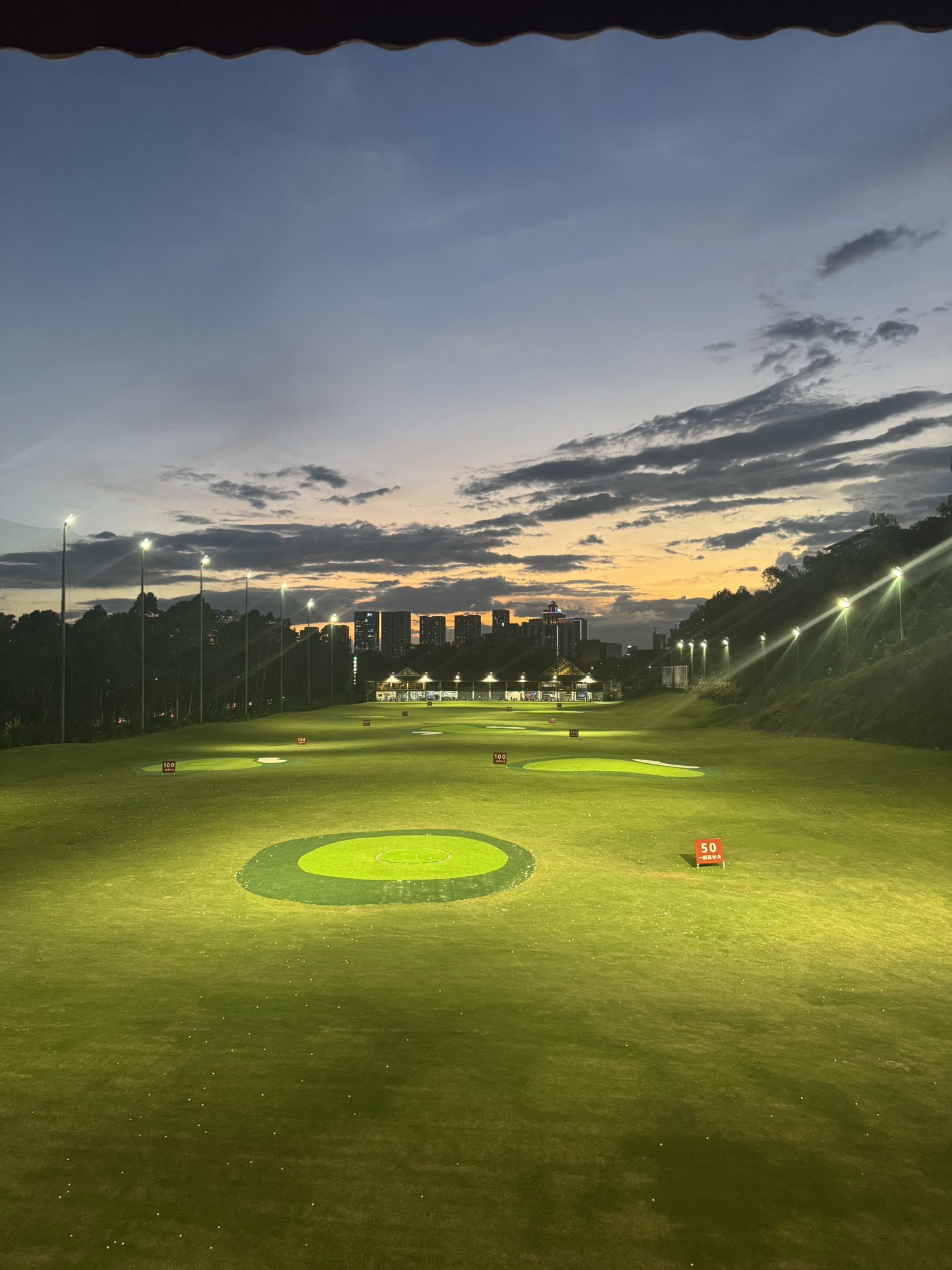 场地封面-精弈高尔夫俱乐部