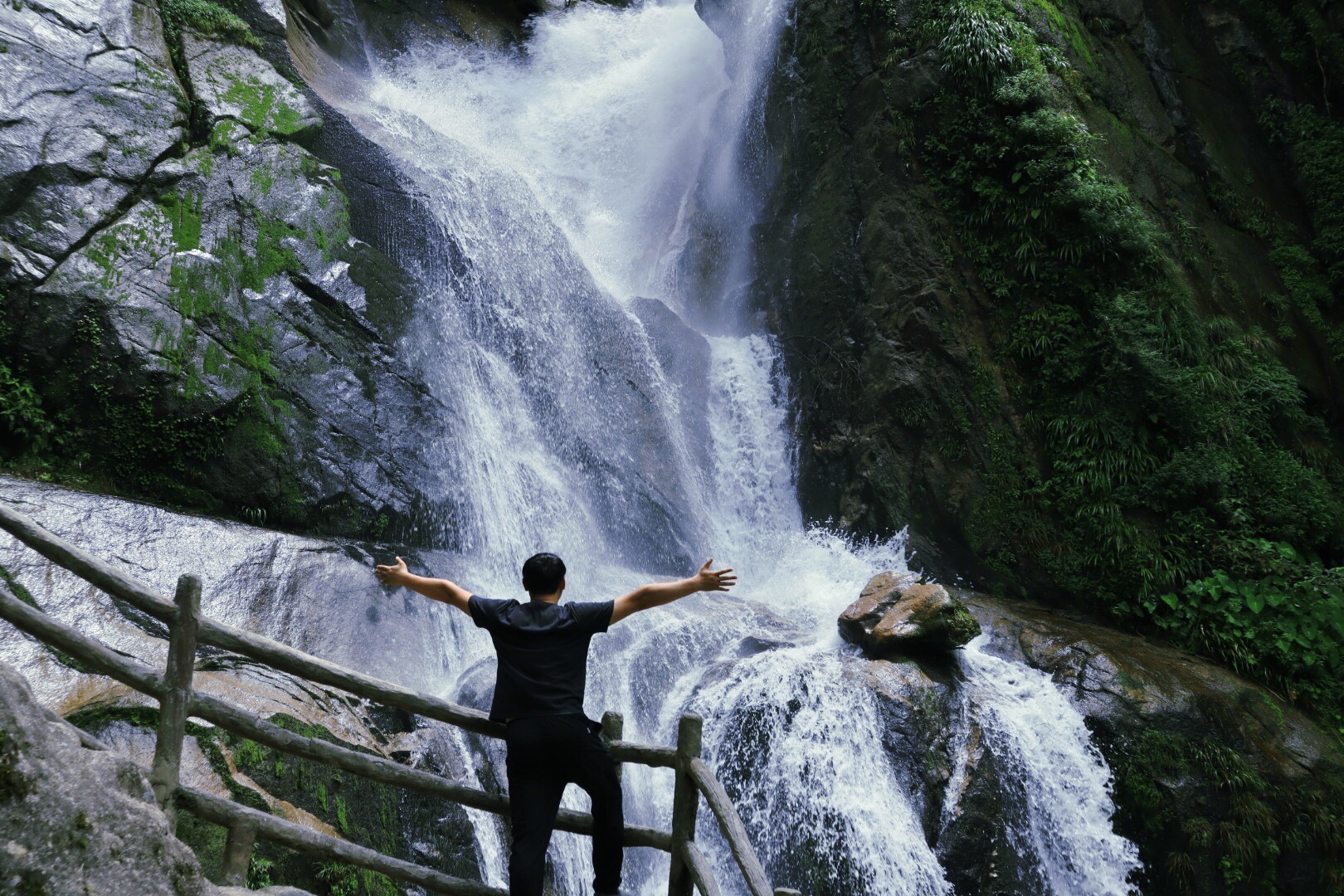 养心谷金竹飞瀑景区