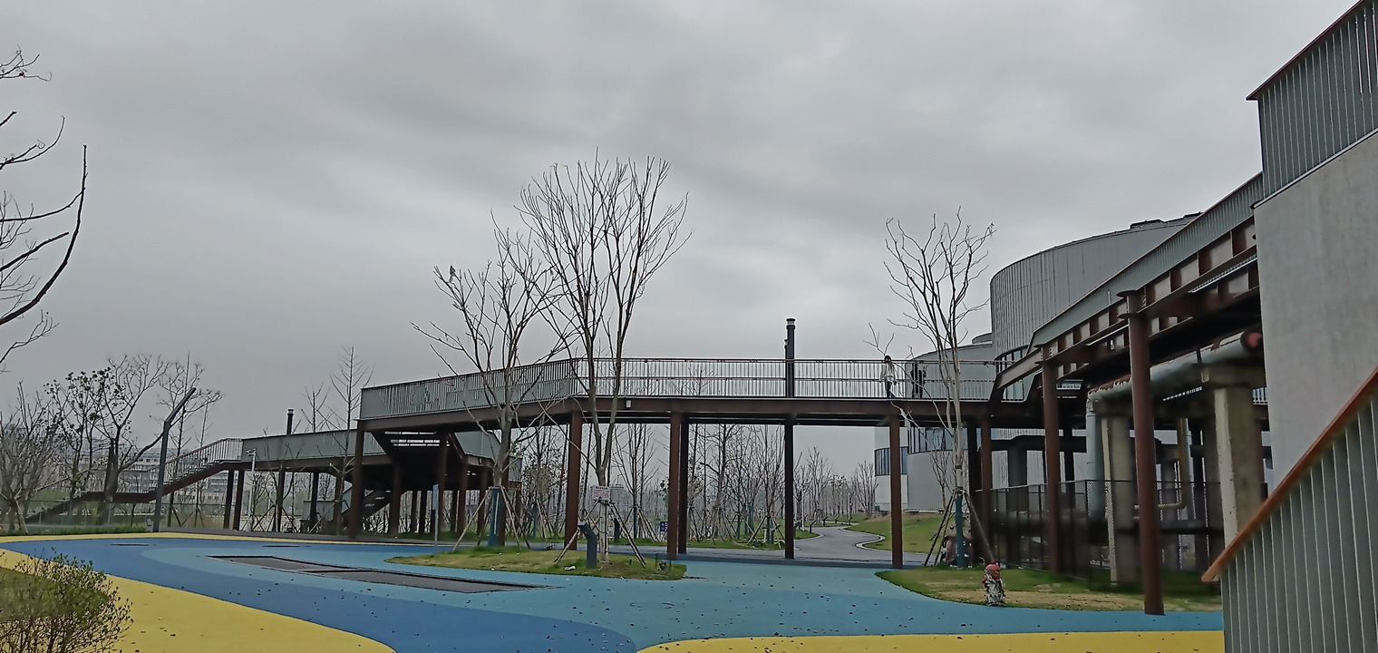 滨江ECD油罐生态文化中心户外广场公园旅行图片 3