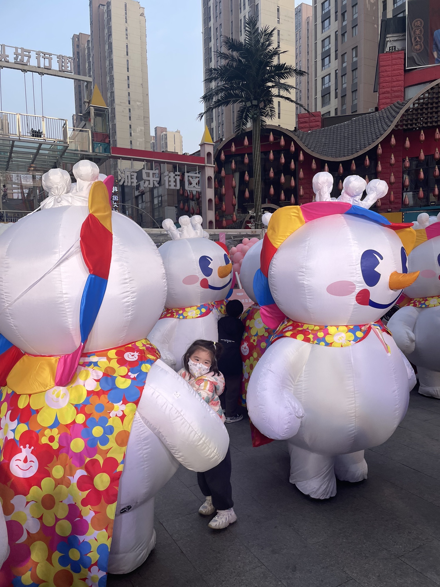 湾里庙水幕广场旅行图片 3