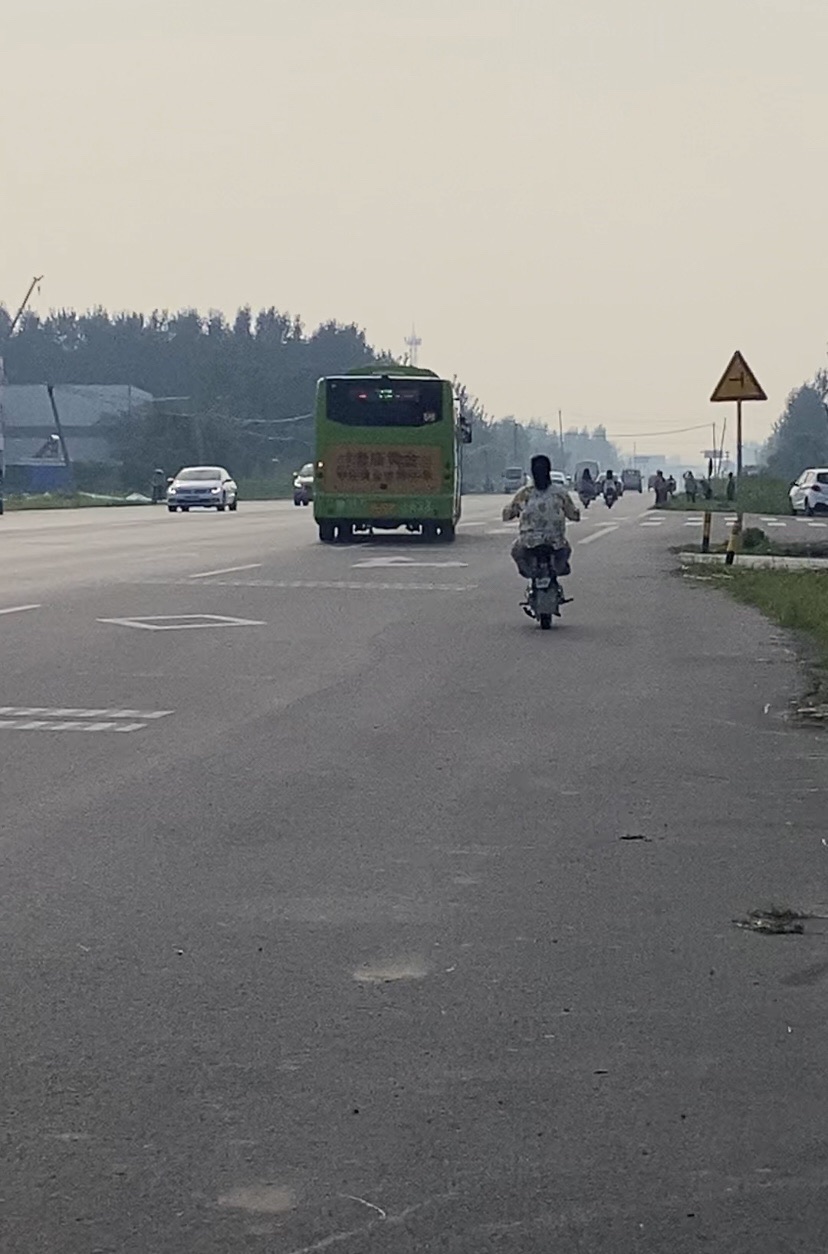 梁山西大门旅行图片 1