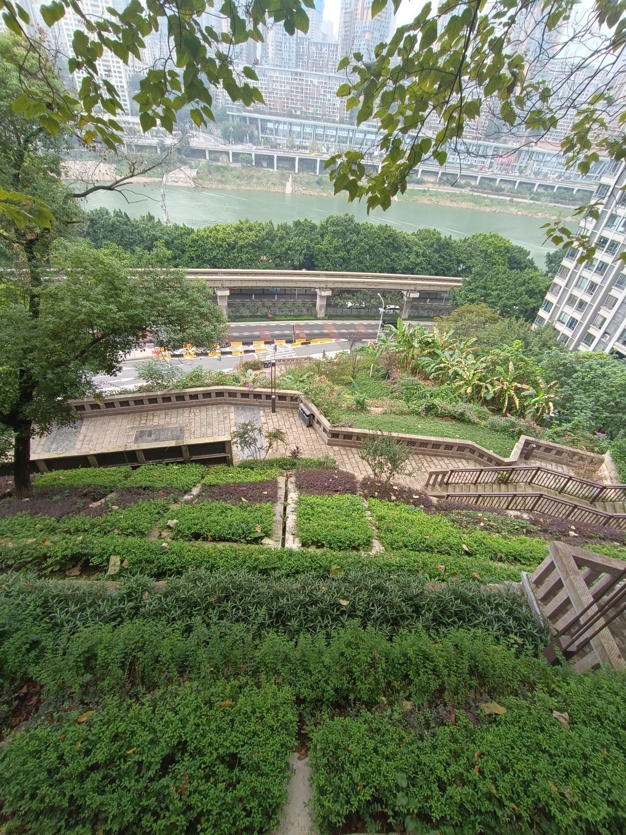 曾家岩临崖步道旅行图片 3