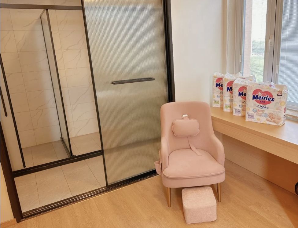 爱陪伴母婴护理月子中心(中石油桥店)