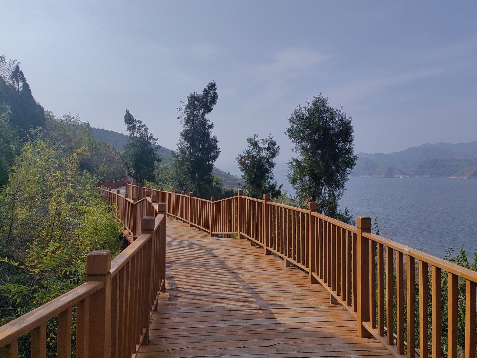 前坪水库栈道旅行图片 2