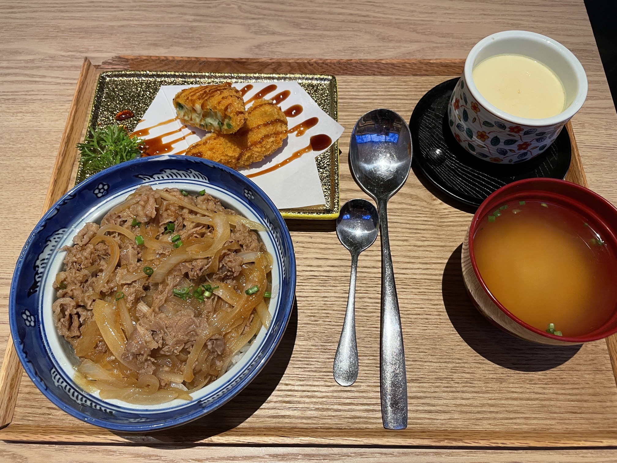 盐城花海月舞精致料理餐厅(盐城·新弄里店)