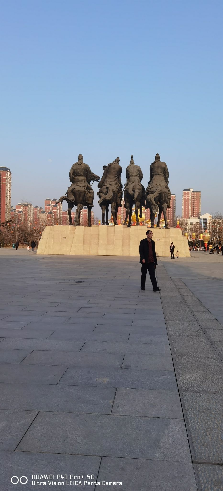 三顾广场旅行图片 1