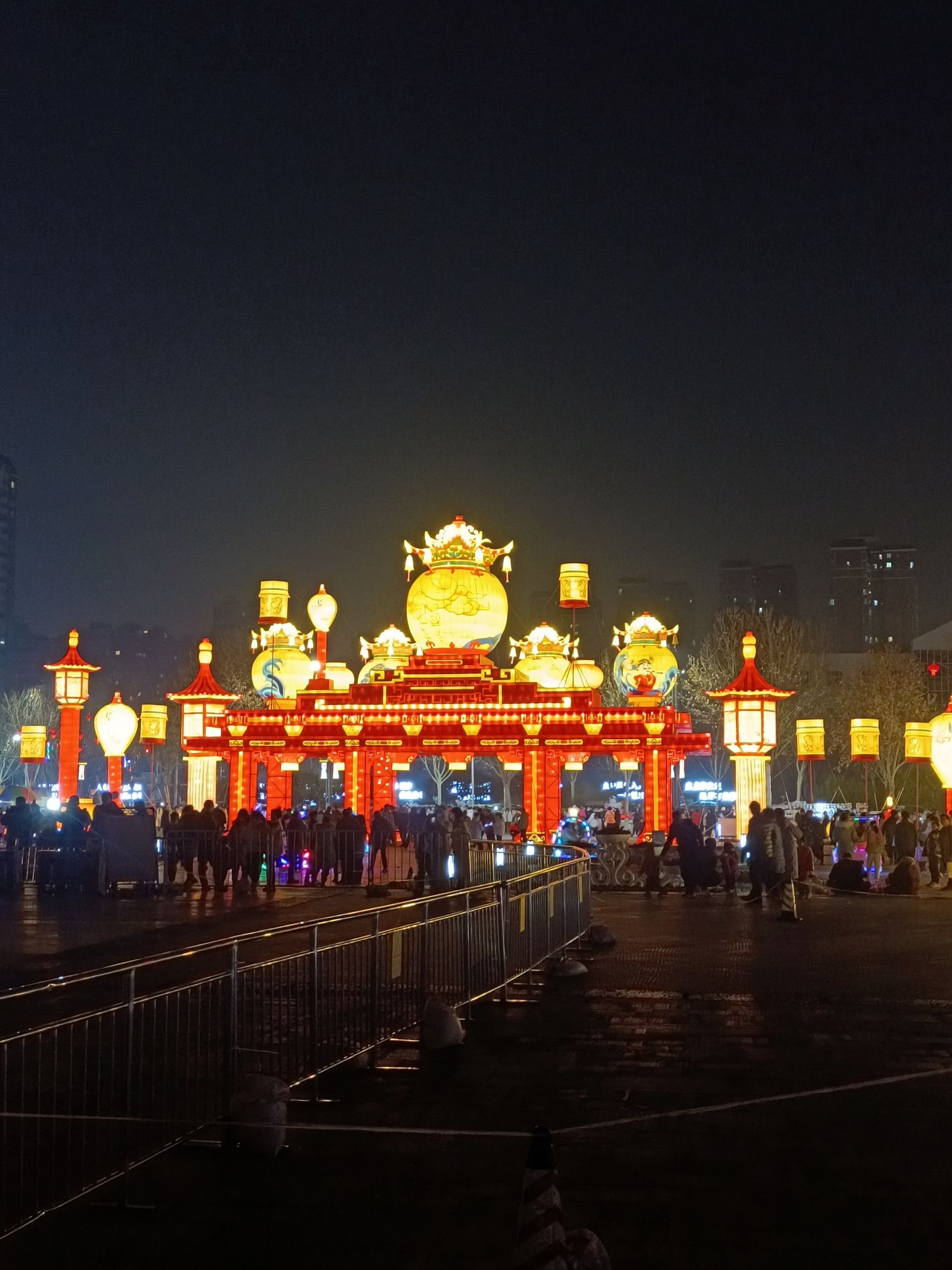 三顾广场旅行图片 3