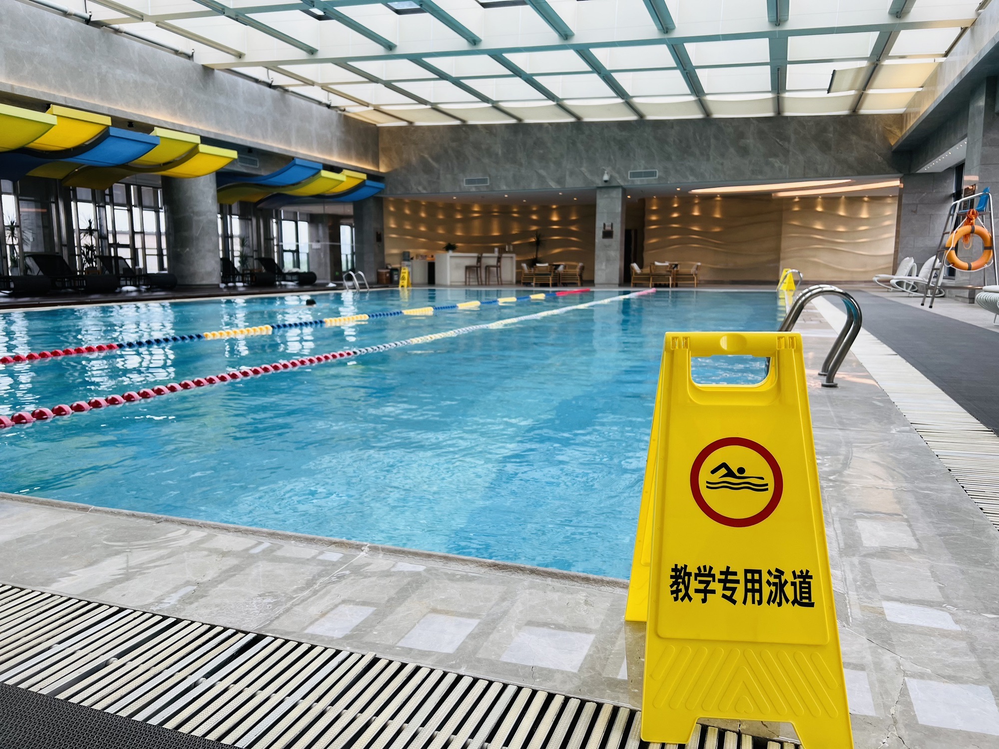 场地封面-乐游·游泳培训俱乐部