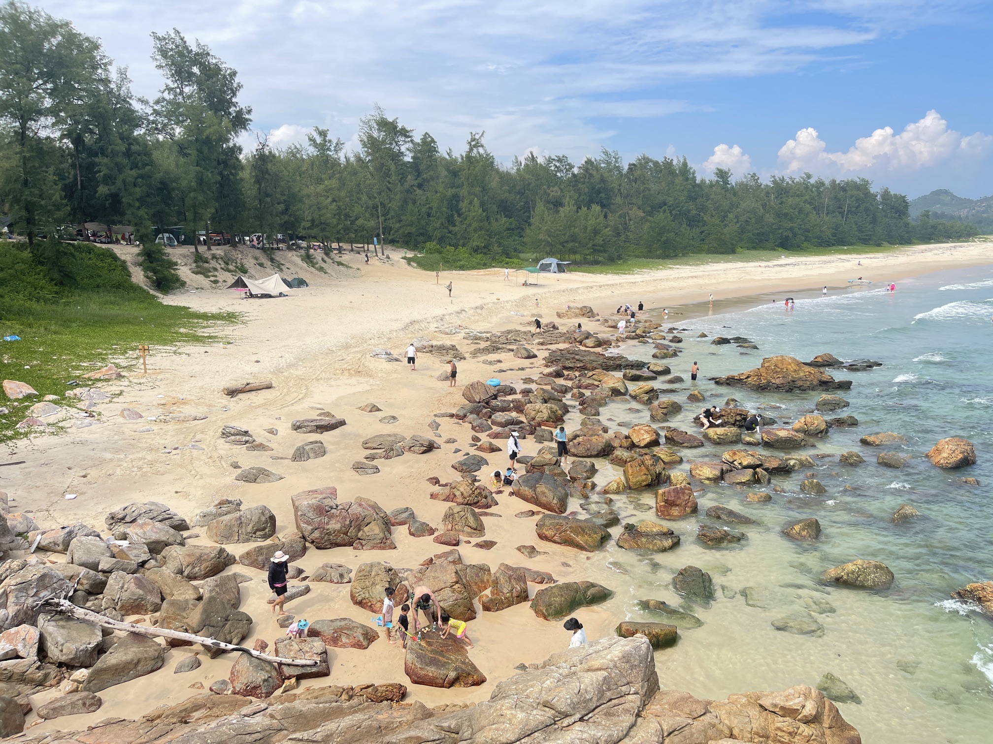 伴山海景露营新基地