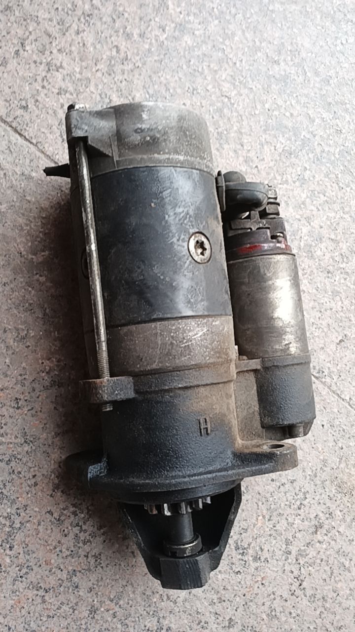 小丁汽车电器电瓶空调