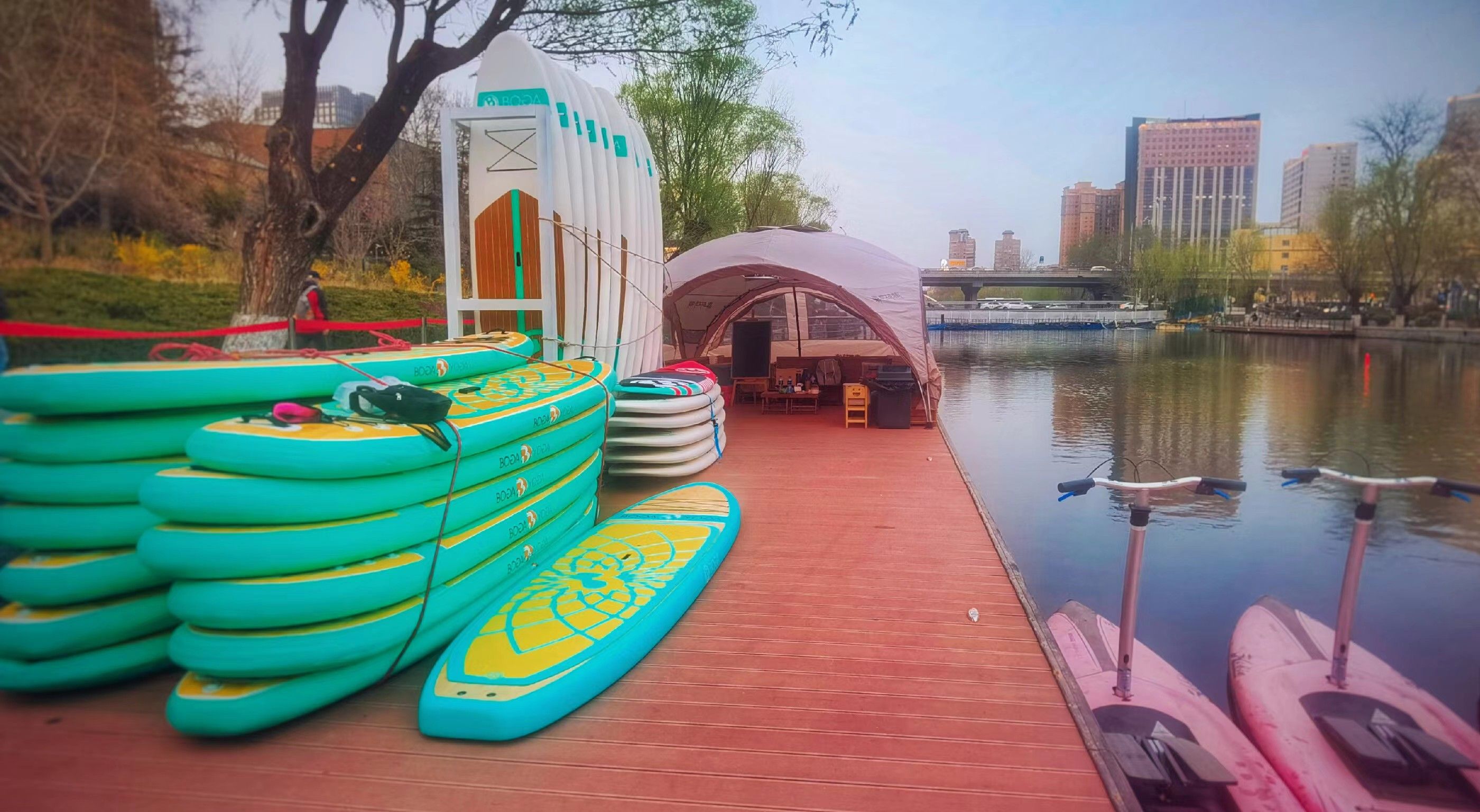 行知·多布亮马河城市水上营地