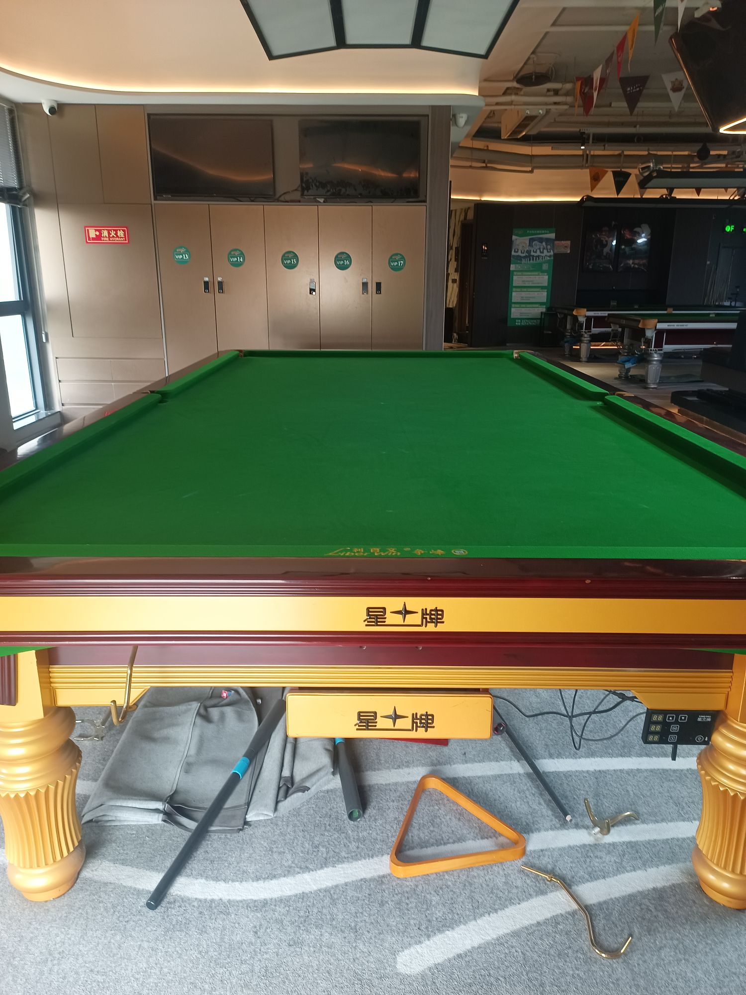 场地封面-爱文Q8乔氏台球俱乐部