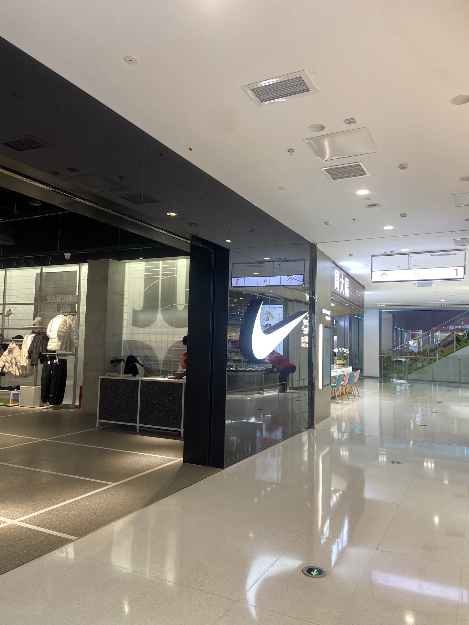 耐克Nike(承德万达广场店)